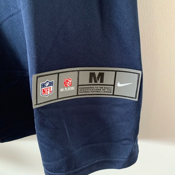 New England Patriots Mac Jones Jersey 🏈 - Picture 2 of 5